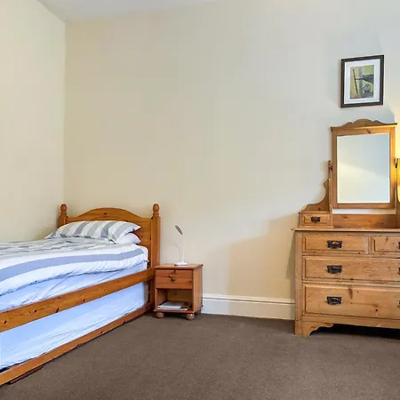 High Rylands Arncliffe